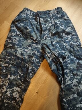 Men's Blue Digital Camouflage Cargo Pants - Blue/Gray US Navy Sz Small Regular